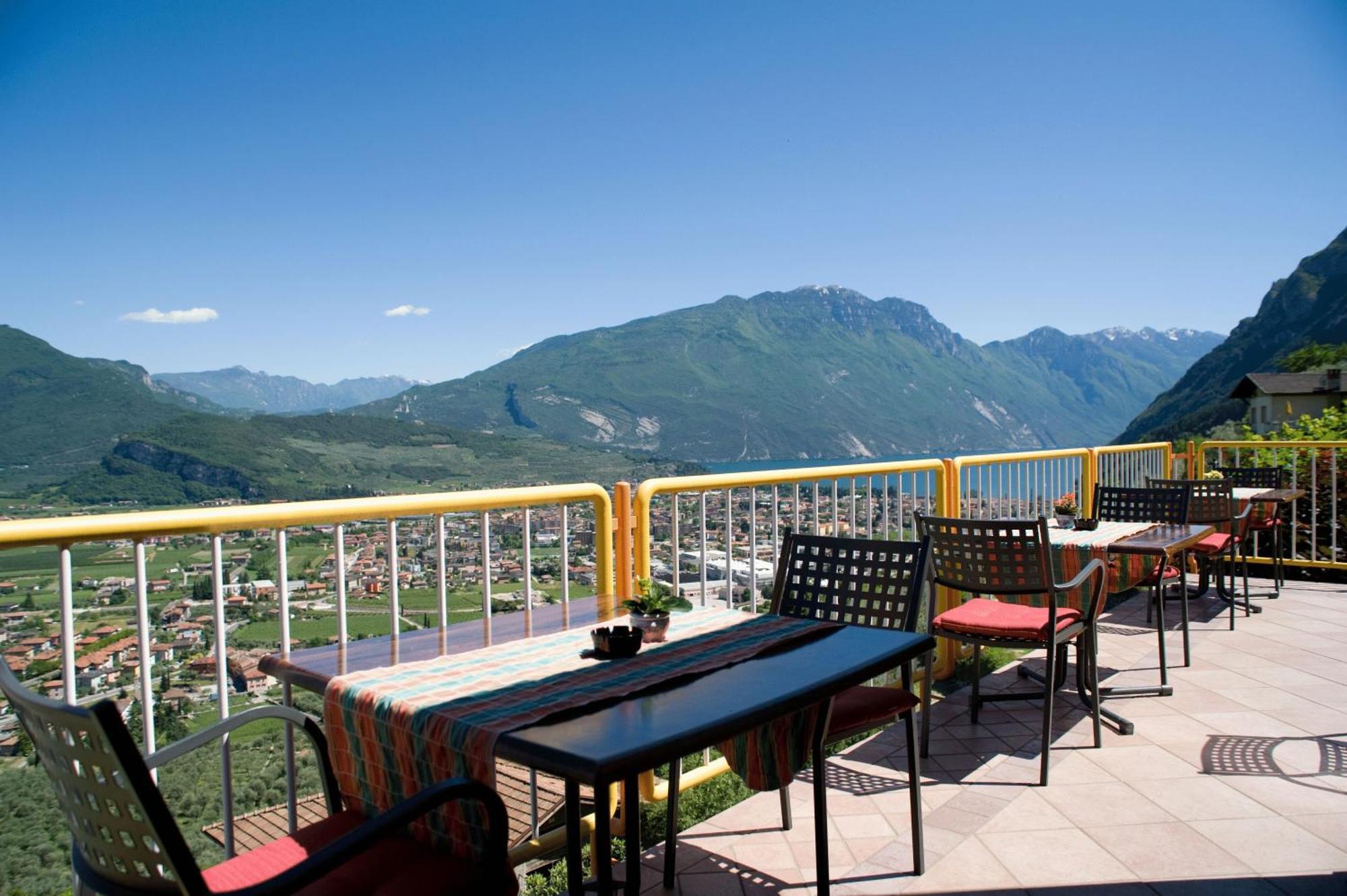 Albergo Deva Riva del Garda Kültér fotó